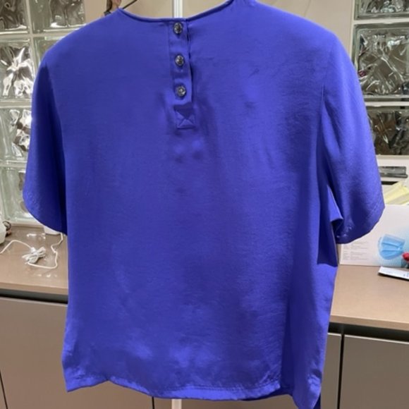 Vintage LIZ CLAIBORNE SILK BLOUSE Royal Blue, Short Sleeve, Petite Collection 4 - Picture 5 of 7